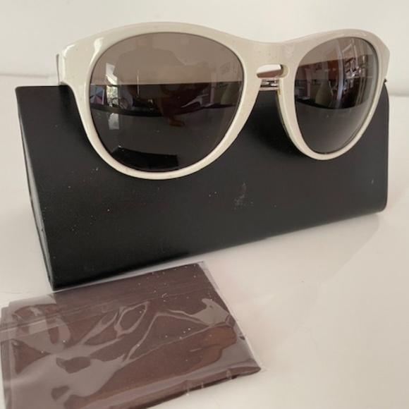 Fendi Ivory Sunglasses Aviator Style main image 8